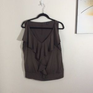 Gap sleeveless top